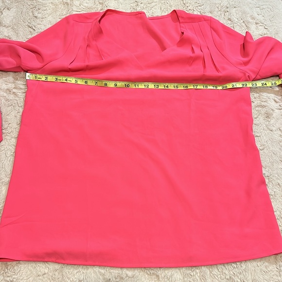Size L blouse - Picture 12 of 16